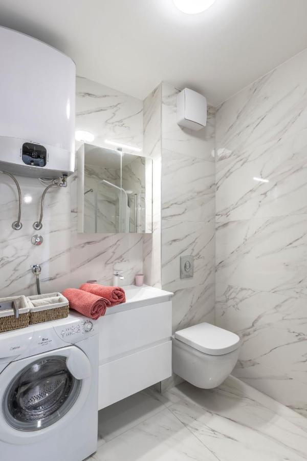 Apartman Lukiana*** Appartement Split Buitenkant foto