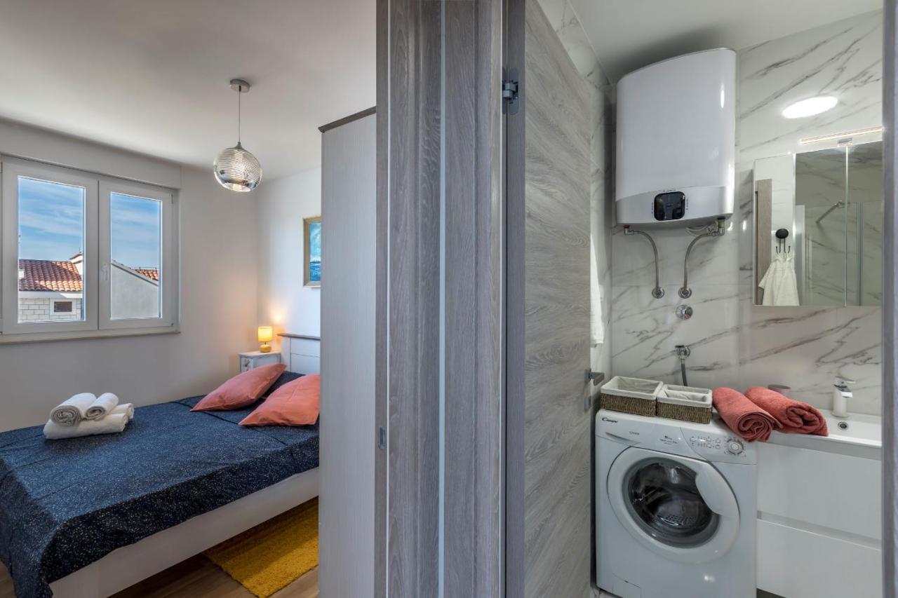Apartman Lukiana*** Appartement Split Buitenkant foto