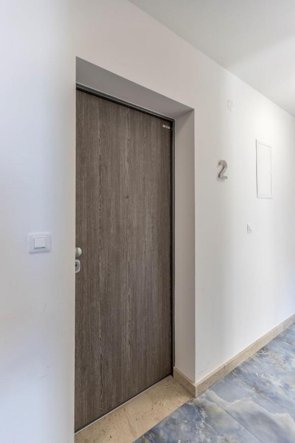 Apartman Lukiana*** Appartement Split Buitenkant foto